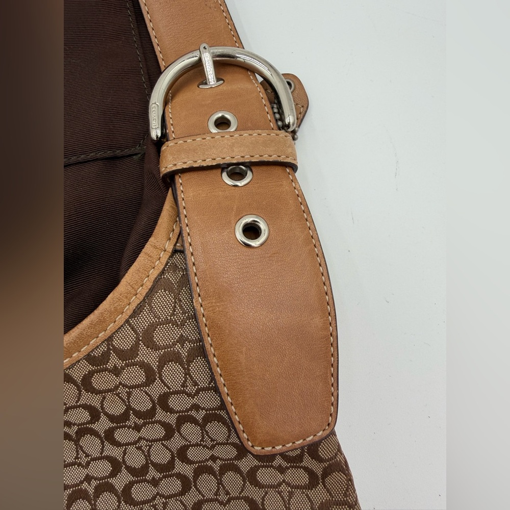 Coach Soho Signature Jacquard & Leather Hobo Shoulder/Crossbody. Style 6386 - Picture 4 of 16